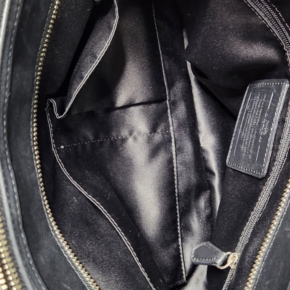 Coach bag black /bag comes with protective silk bag - Picture 6 of 13